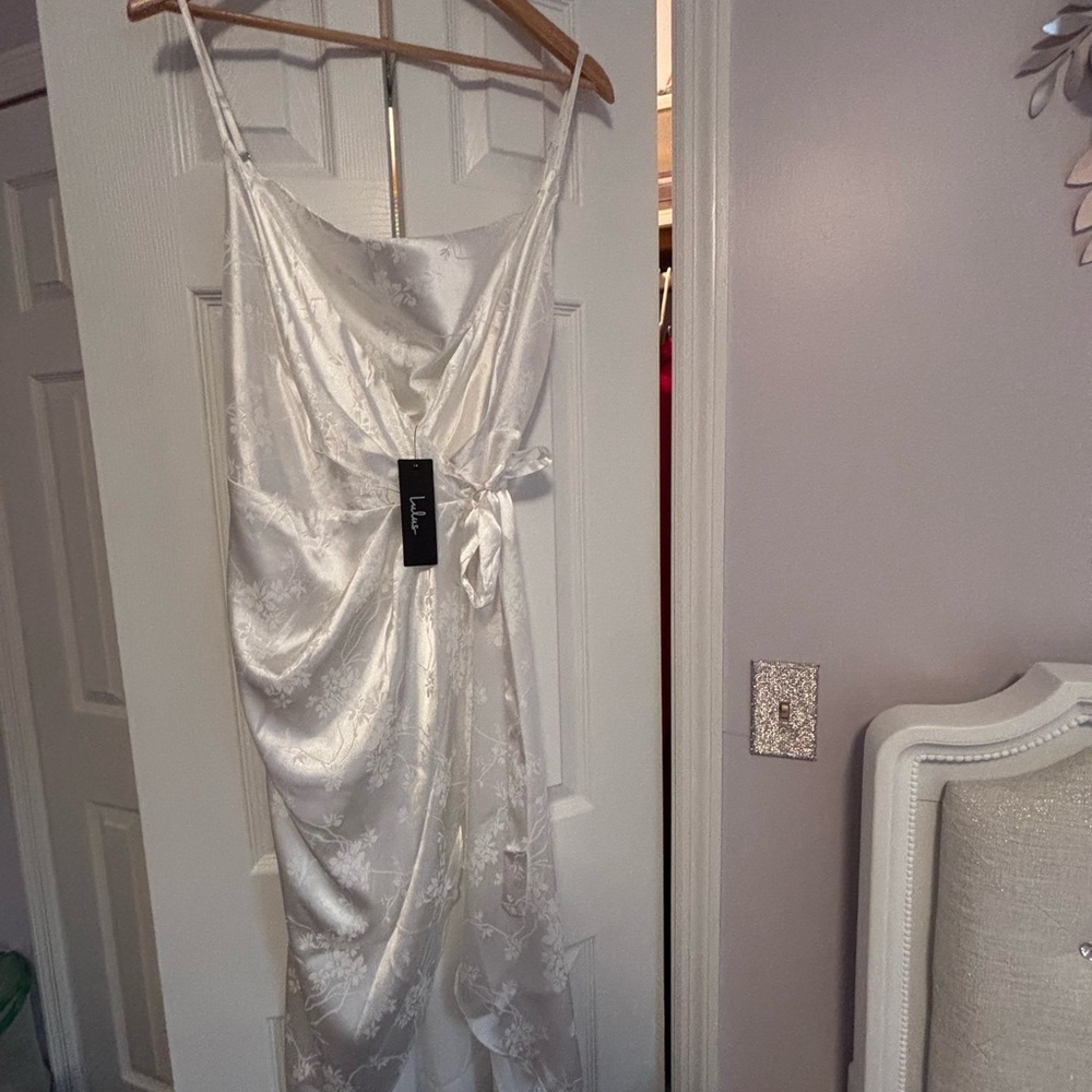 Lulu's White Satin Midi Wrap Dress- NWT- Bridal Rehearsal - Size L